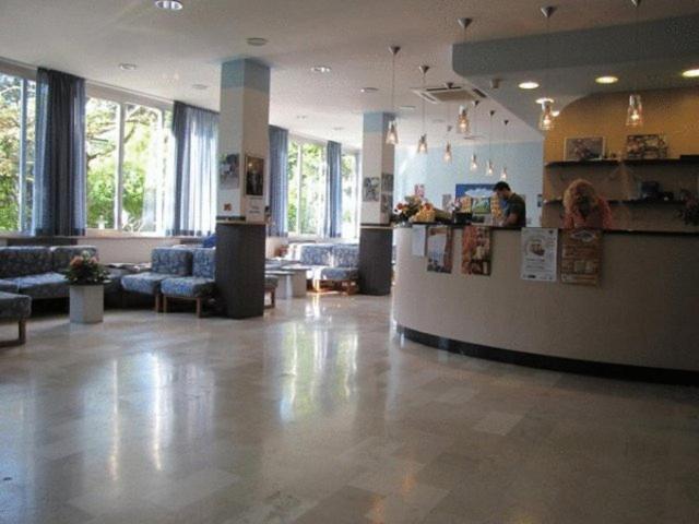 Hotel Senio Риоло Терме Екстериор снимка