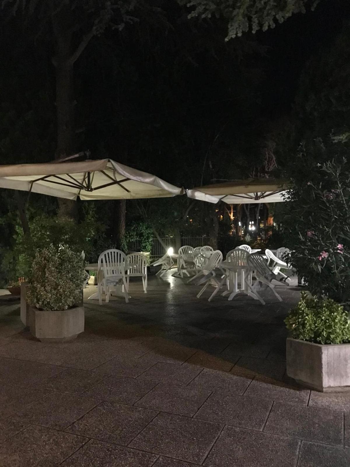 Hotel Senio Риоло Терме Екстериор снимка