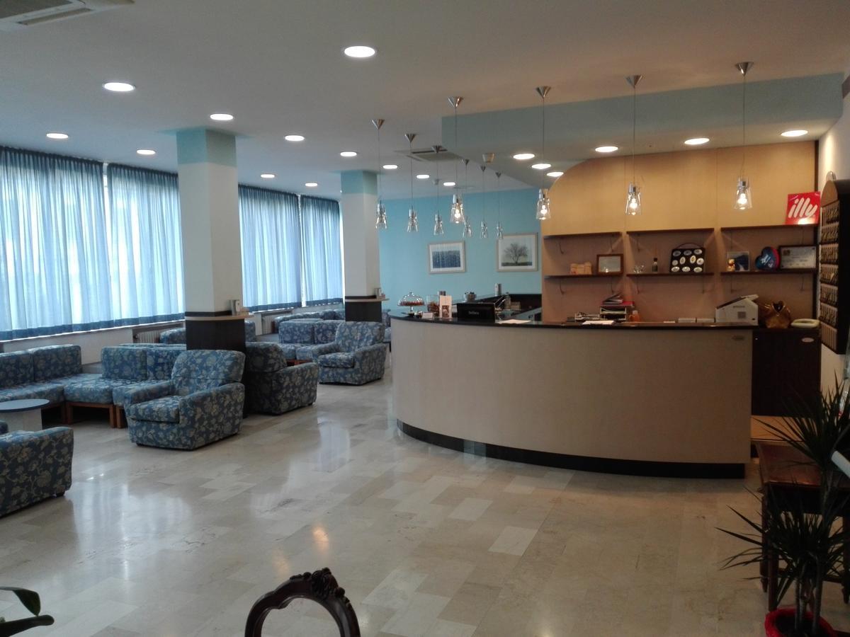 Hotel Senio Риоло Терме Екстериор снимка