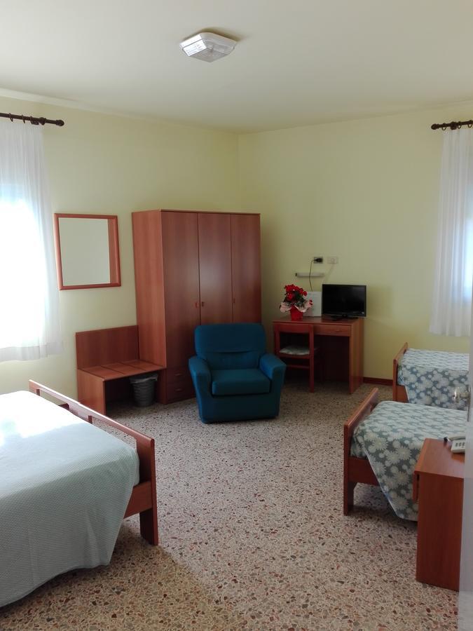 Hotel Senio Риоло Терме Екстериор снимка