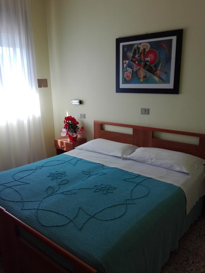 Hotel Senio Риоло Терме Екстериор снимка