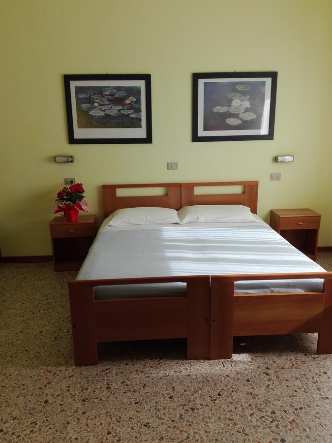 Hotel Senio Риоло Терме Екстериор снимка