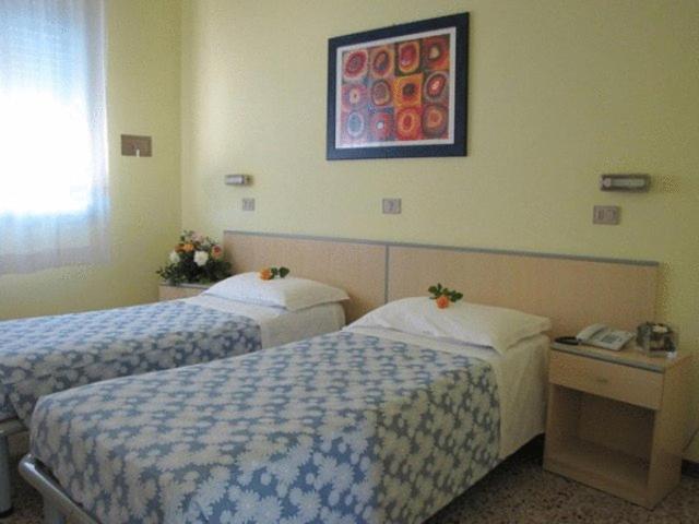 Hotel Senio Риоло Терме Екстериор снимка